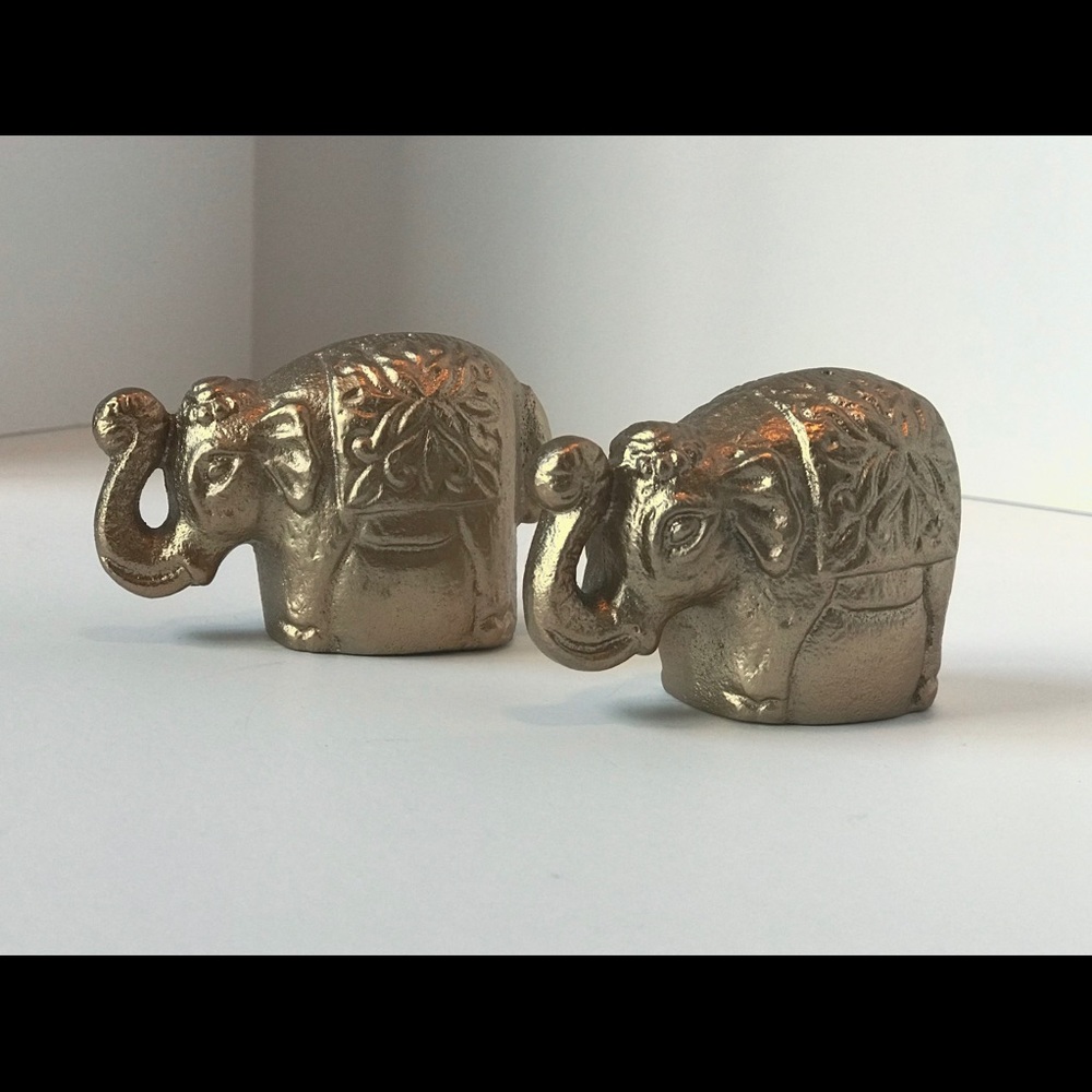 Elephant Salt and Pepper Shakers Gold Metal